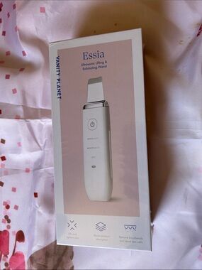 Essia White Ultrasonic Lifting & Exfoliating Wand – Gentle Skincare Tool